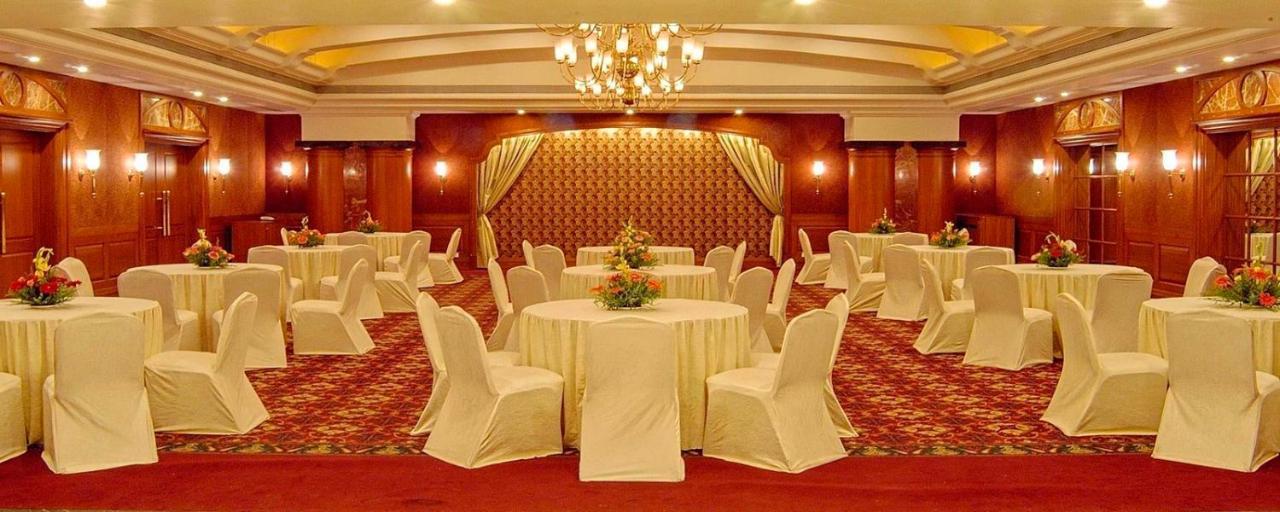 The Imperial Palace Rajkot Luaran gambar