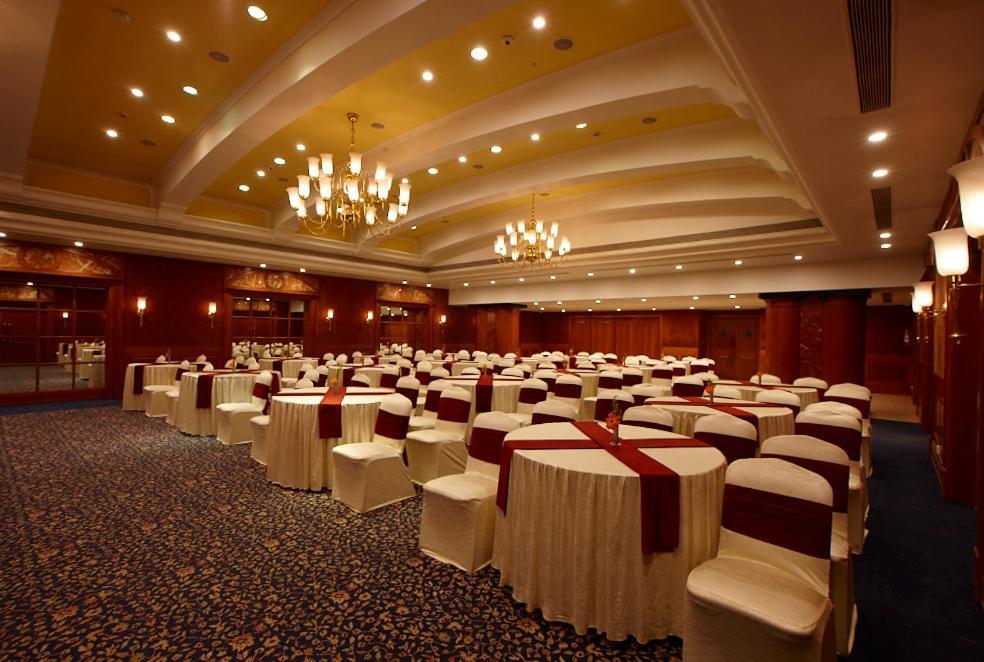The Imperial Palace Rajkot Luaran gambar